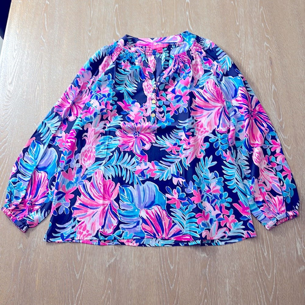 MOVING SALE: Lilly Pulitzer Elsa Blouse - Picture 3 of 10